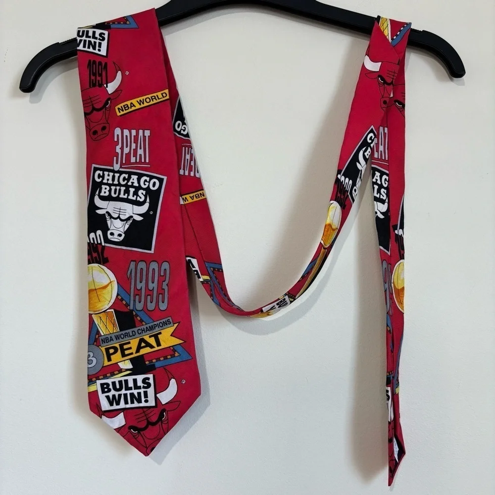 Rm Style Chicago Bulls NBA Red Silk Neck Tie 3 Peat Champions Vintage 1993 USA